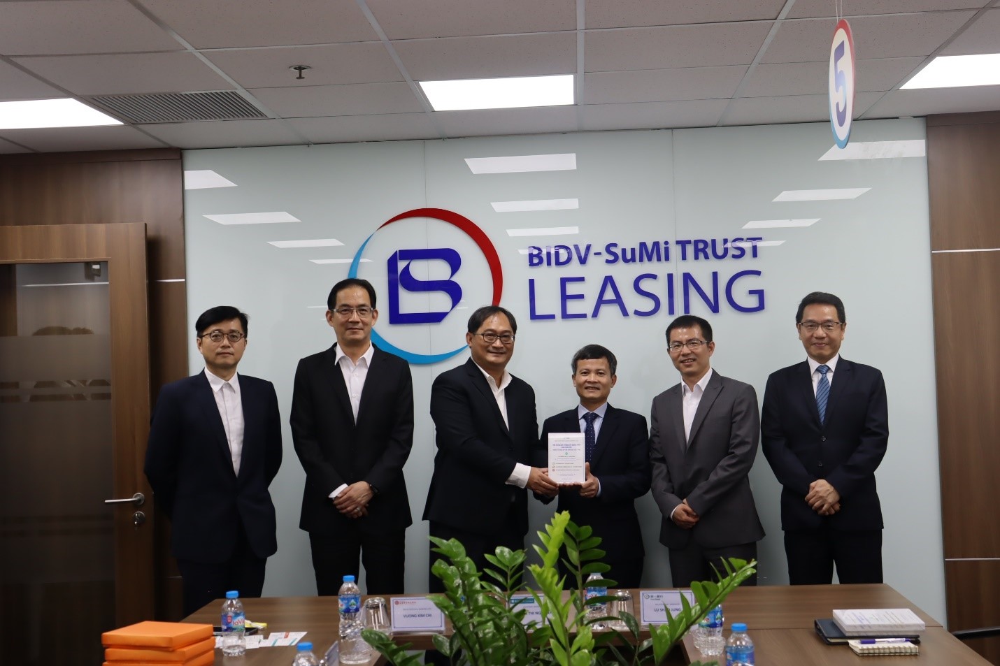 BSL ký kết Thỏa thuận Khoản vay Hợp vốn với các chi nhánh ngân hàng nước ngoài tại Việt Nam