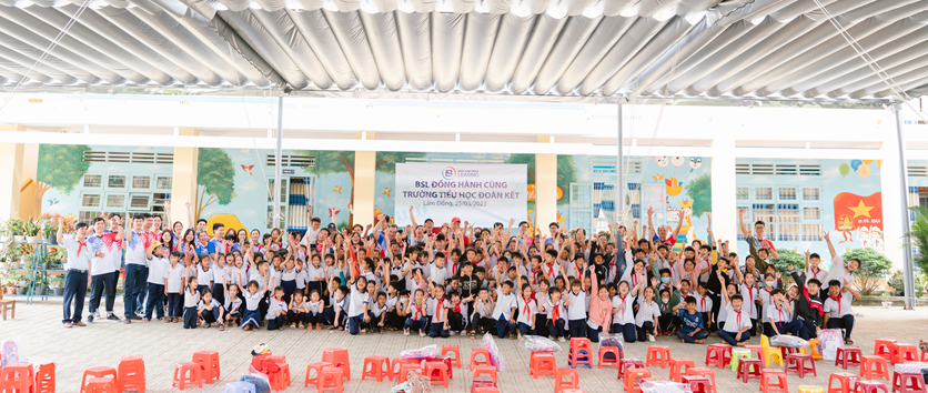 BSL spread the passion for knowledge to the poor commune of Da Huoai