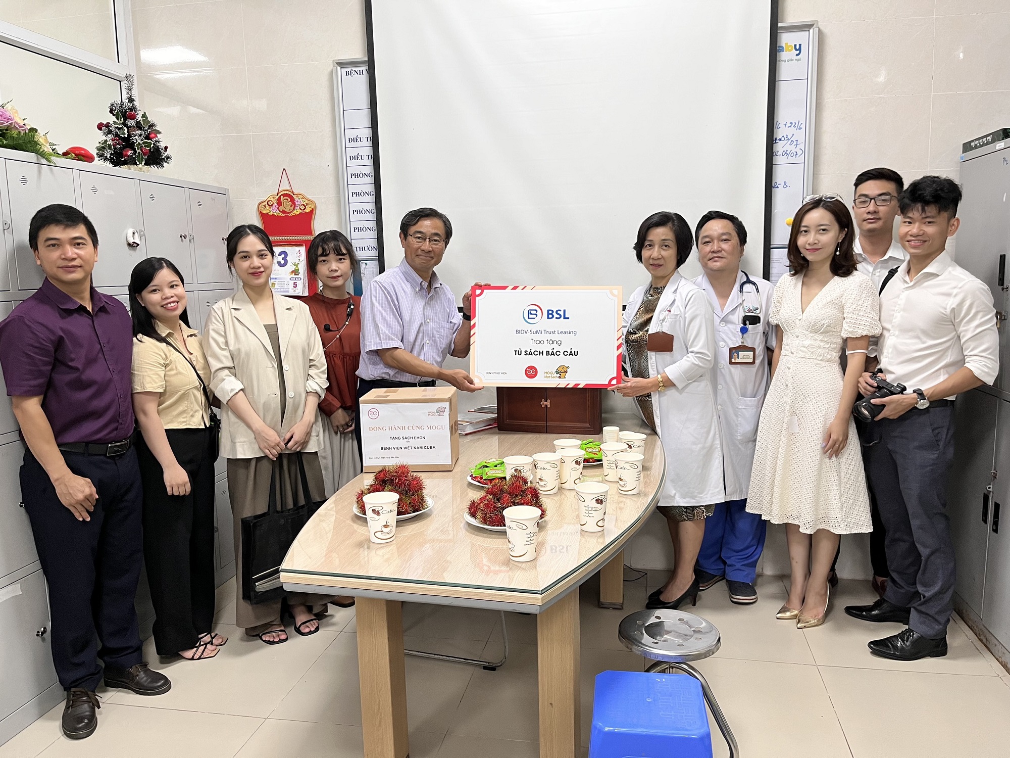 BSL handed books to pediatric patients at Vietnam – Cuba Friendship Hospital